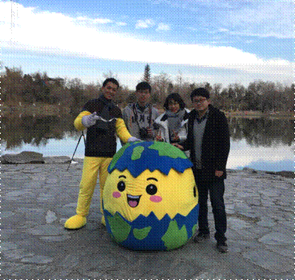 clip_image002.gif 湖边