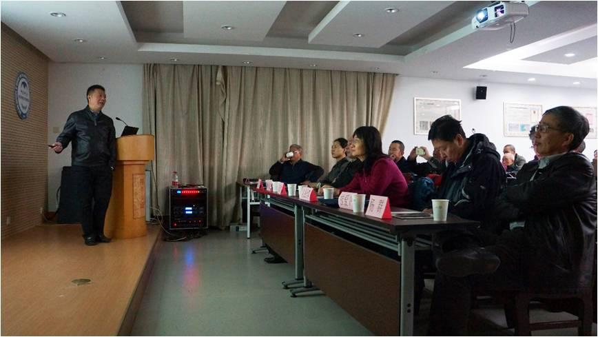 袁训来研究员做“寒武纪大爆发前夕的复杂生命”的学术报告.jpg 袁训来研究员做“寒武纪大爆发前夕的复杂生命”的学术报告.jpg